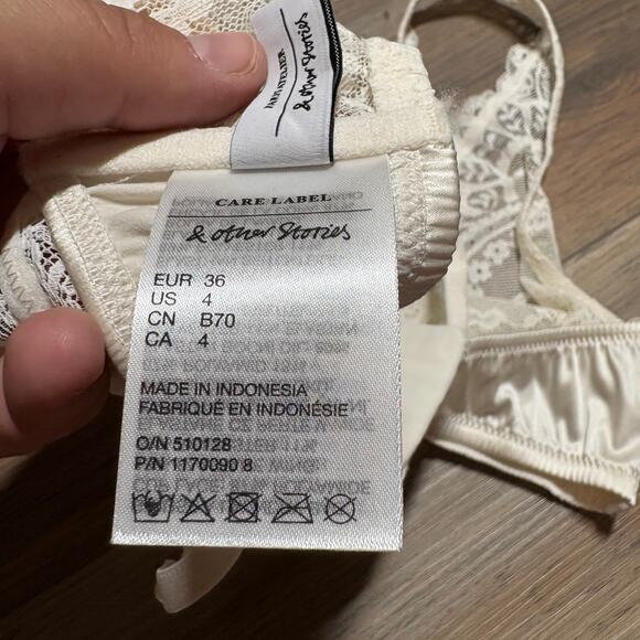 & Other Stories Size 4 Lace Triangle Bra White Cream Sheer Adjustable Straps - Picture 8 of 9